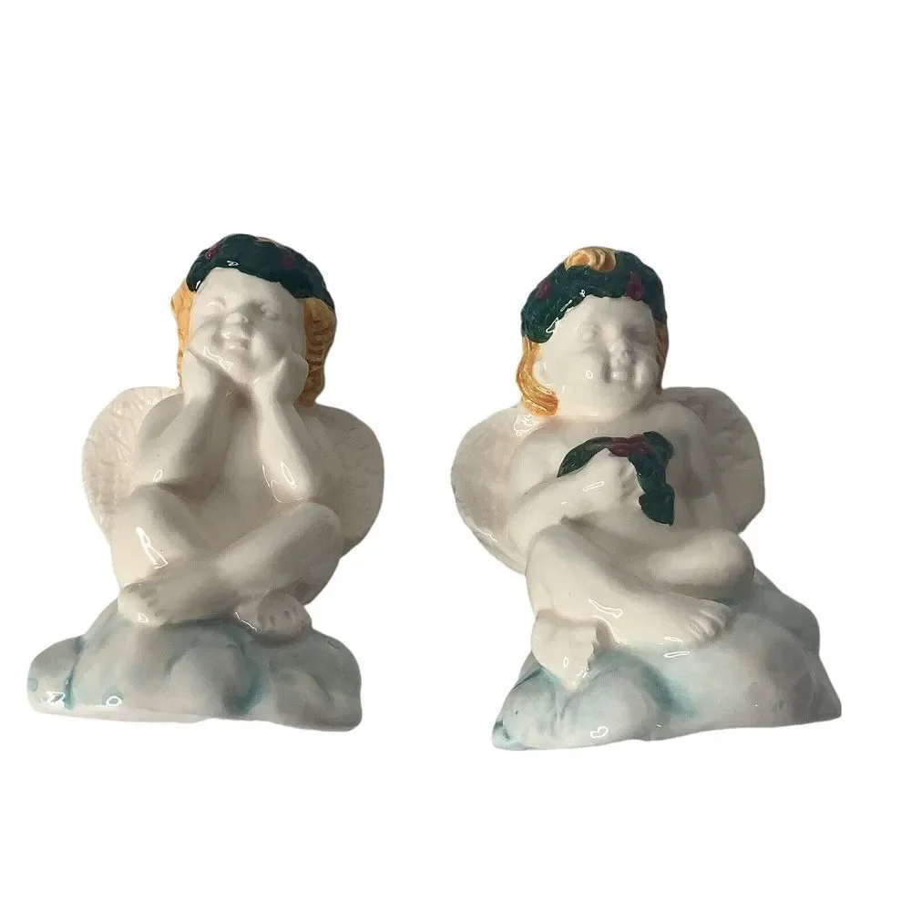 Heavenly Hostess Angels Christmas Salt and‎ Pepper Shakers White Unused in Box